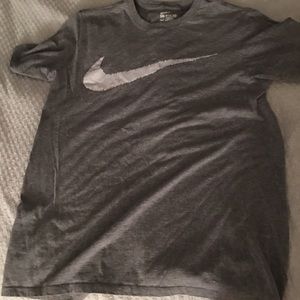 Nike tee SS t shirt
